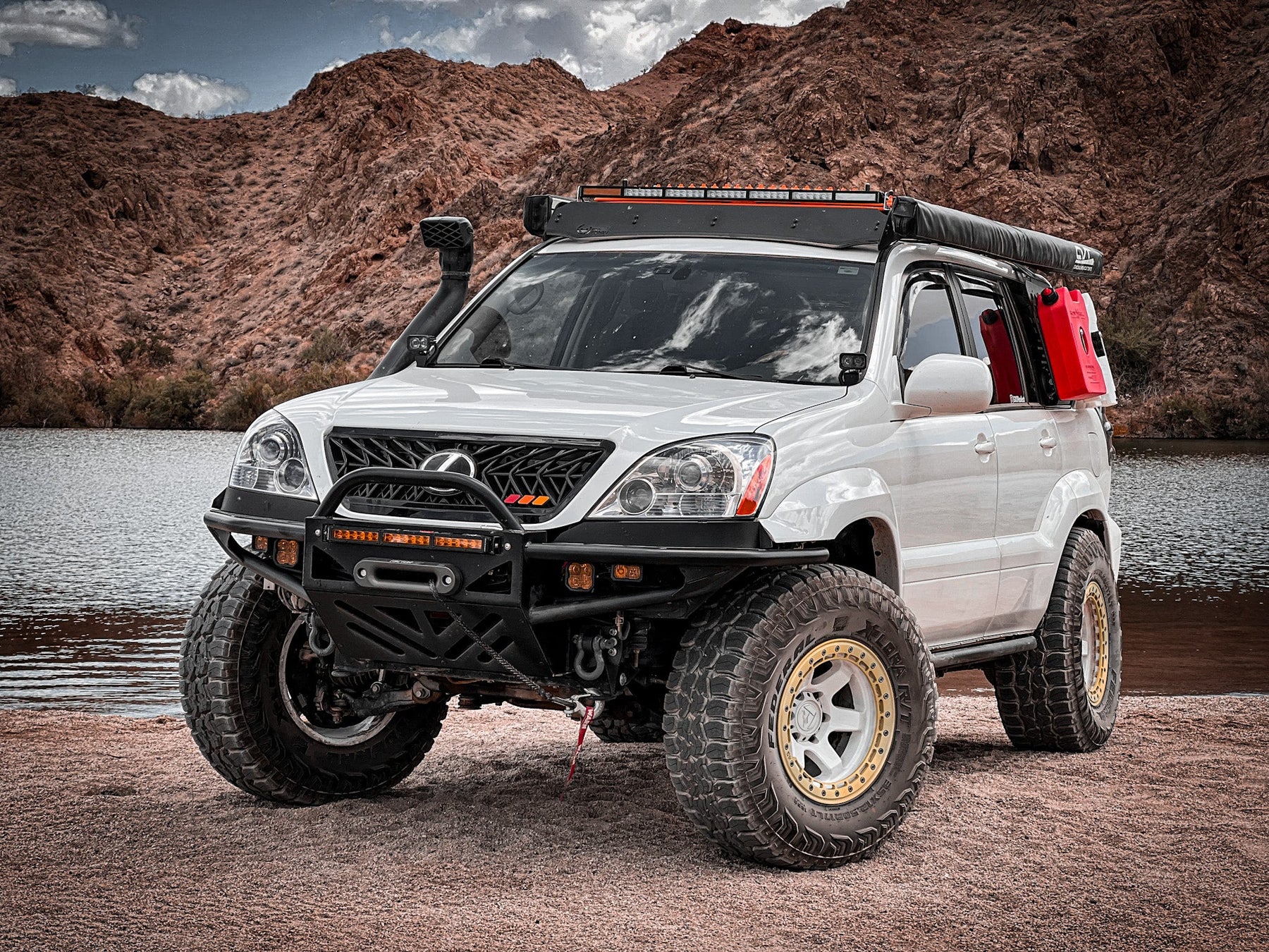 Lexus GX470 Hybrid Front Bumper